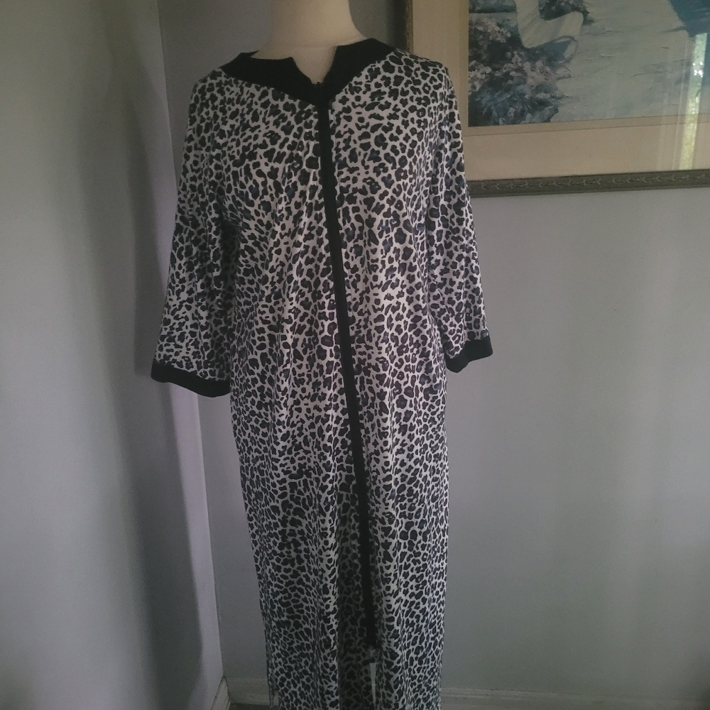 Ekouaer Leopard Print Long Robe Size S - Picture 4 of 11